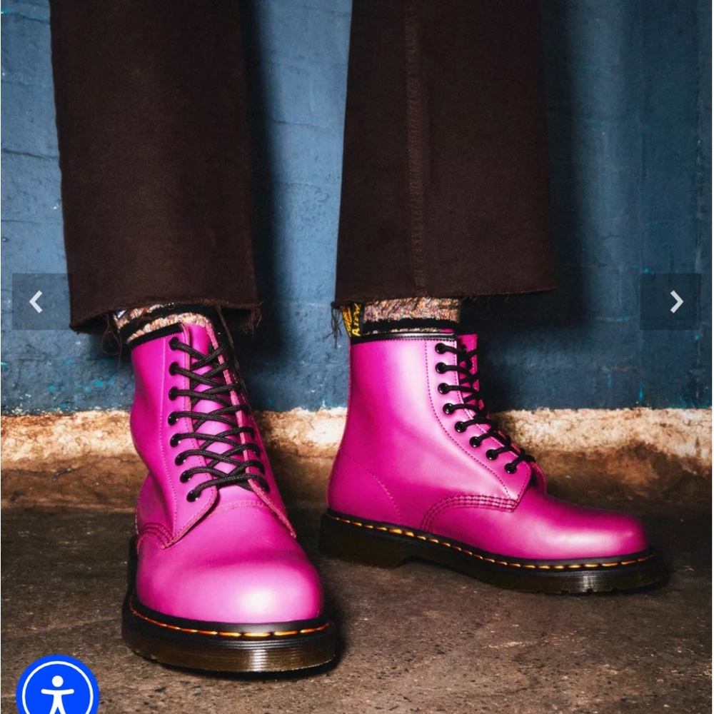Dr. Martens 1460 smooth leather Fuchsia pink 8 lace up Boots US 9 UK 7 EU 41